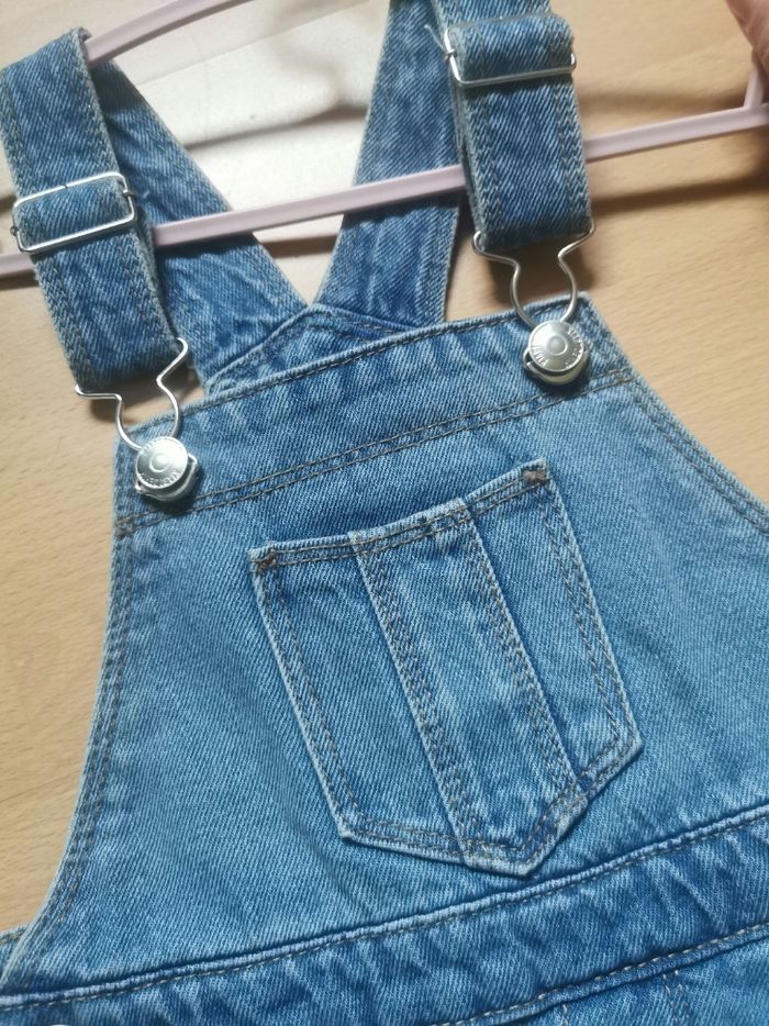 Salopette short en jean neuve kiabi 3 ans - photo numéro 2