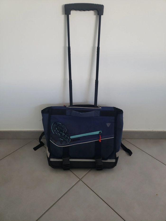 Cartable a roulette - photo numéro 2