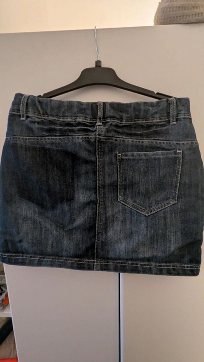 Jolie jupe en jean taille 14 ans /xs - photo numéro 2