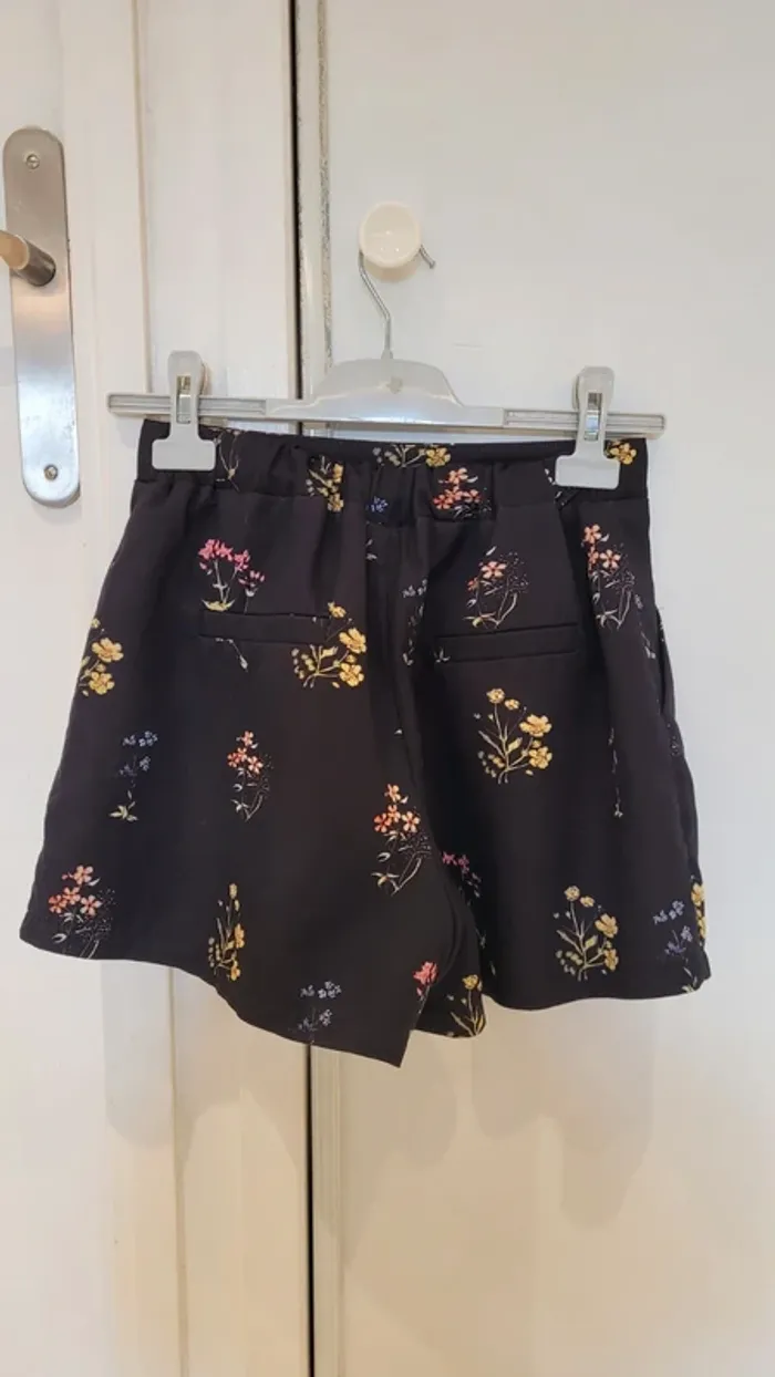 Short fluide taille haute imprimé fleurs - photo numéro 2