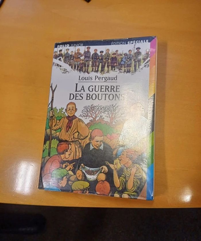 Livre La guerre des boutons