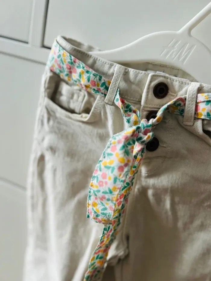 Joli pantalon vertbaudet fille 4ans détail ceinture liberty - photo numéro 2