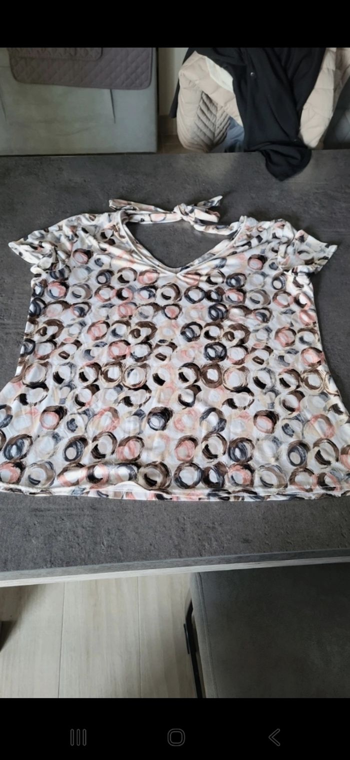Lot hauts  femme taille 44 - photo numéro 5