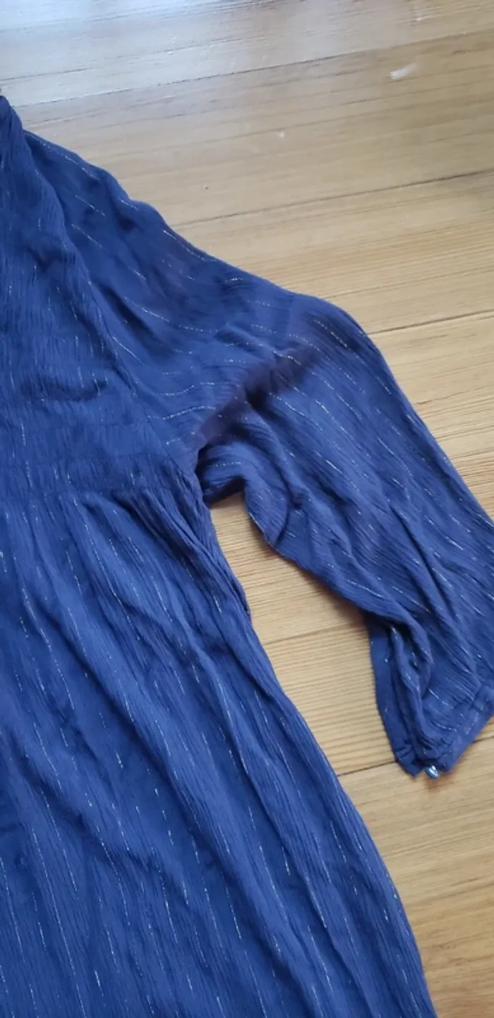 Robe bleu avec liseré doré - photo numéro 3