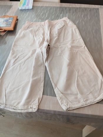 Pantacourt beige taille 46 tbe