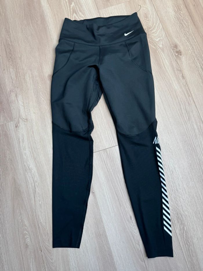 Très beau legging Nike S