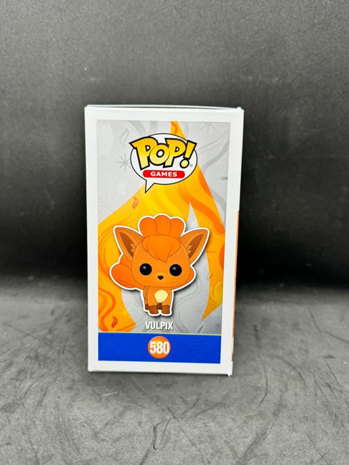 Funko pop Pokémon vulpix 580 Flocked Convention 2020 - photo numéro 3