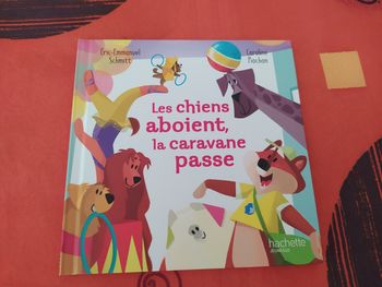 Les chiens aboient , la caravane passe