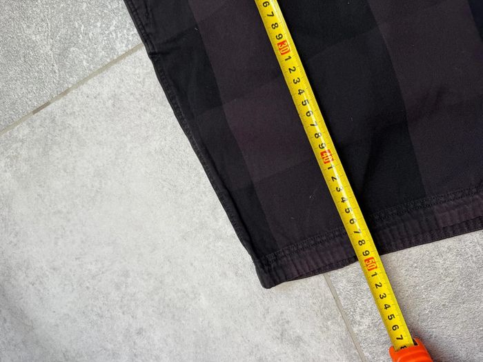 Short homme Burberry Brit taille 36 en parfait état - photo numéro 9