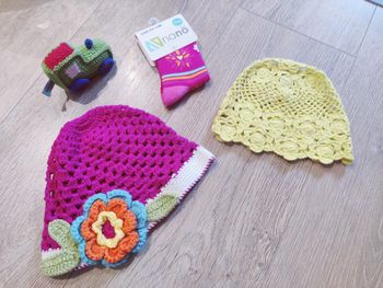 Lot de bonnets & chaussettes crochet Catimini Nano + 3-6 mois  Neuf