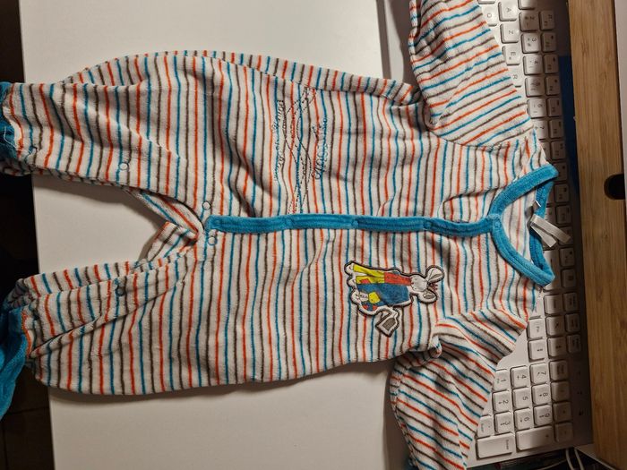 Pyjamas 3 mois - photo numéro 2