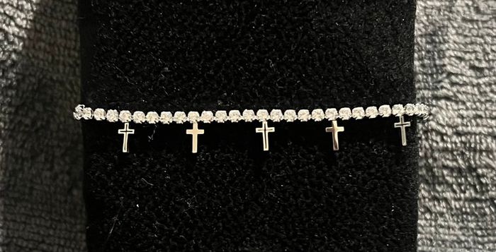 Bracelet et acier inoxydable argenté et strass croix neuf dans boîte cadeau - photo numéro 2