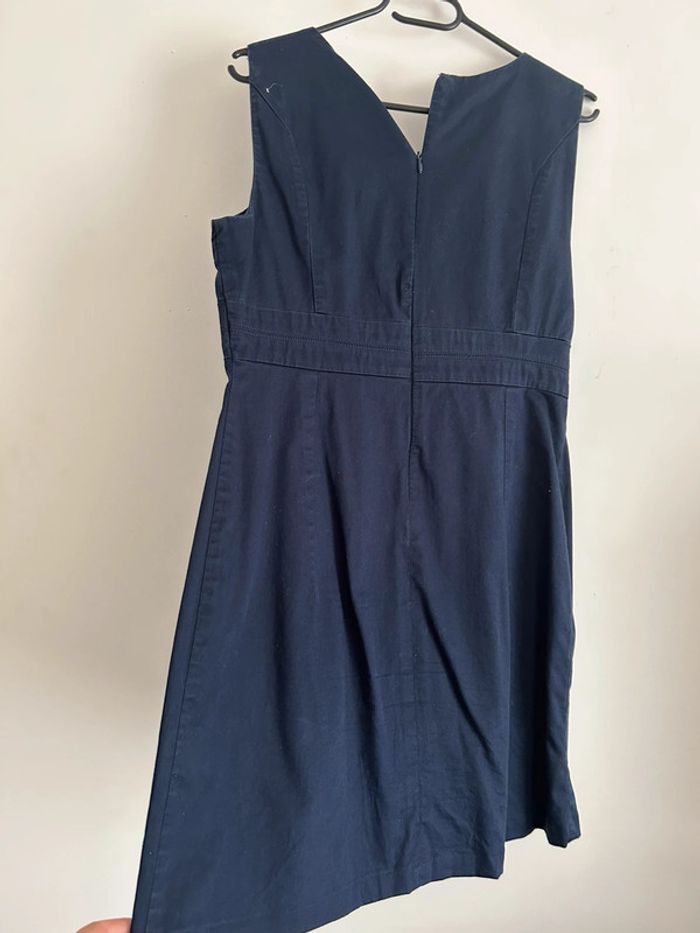 Robe cintrée - photo numéro 3