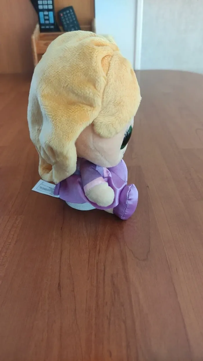 Peluche Disney Raiponce glitzie neuve - photo numéro 3
