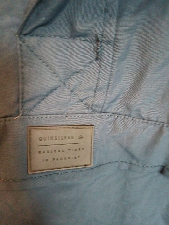 Blouson taille 16 ans marque Quiksilver - photo numéro 2