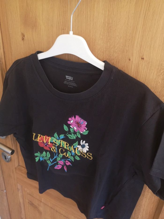 T-shirt court Levi's en noir fleuri S - photo numéro 3
