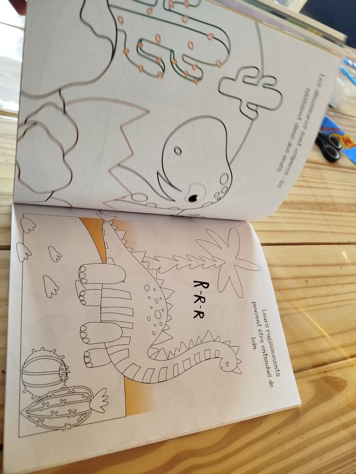 Coloriage dinosaures - photo numéro 7