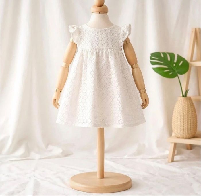 Robe Bout’chou 6 mois — Très bon état 🤍👗 - photo numéro 1