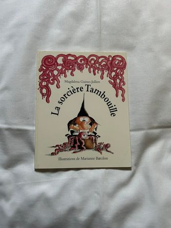 Livre La sorcière Tambouille