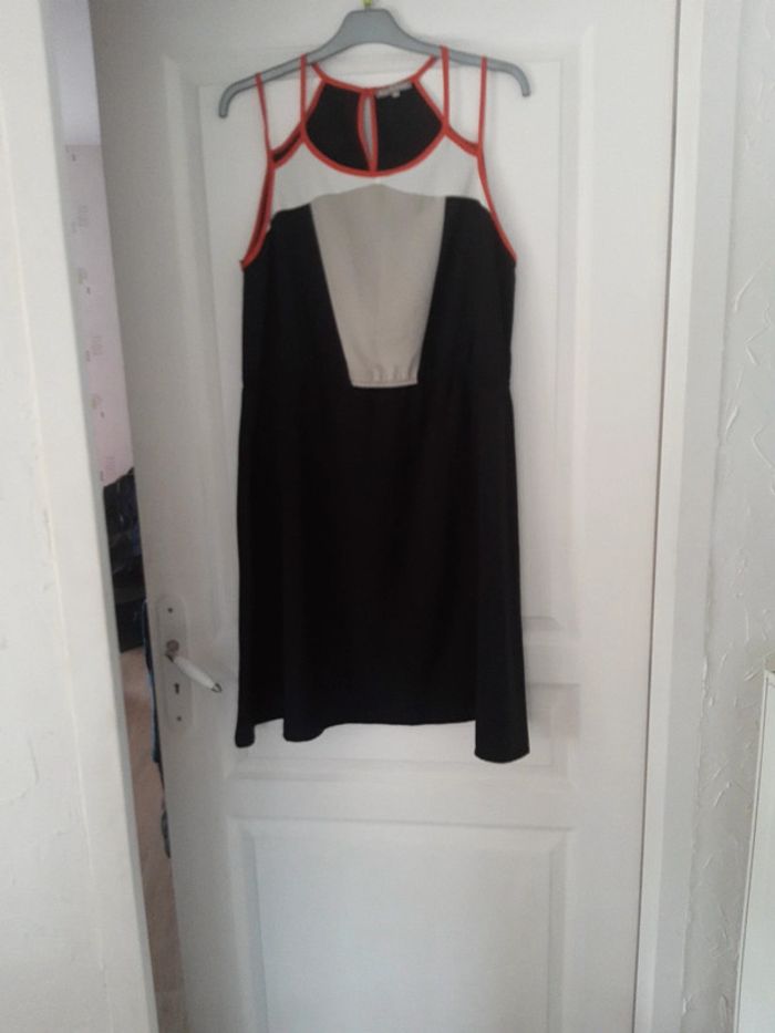 Jolie robe taille 46 ici et maintenant