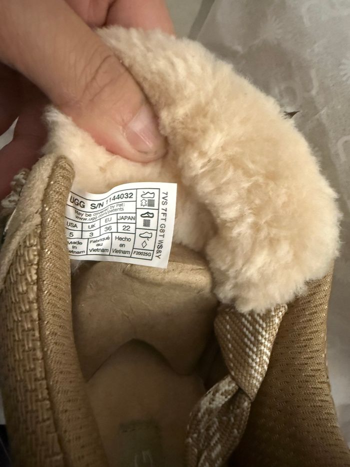 UGG femme 'Lowmel Sand » taille 36 eu authentique - photo numéro 6