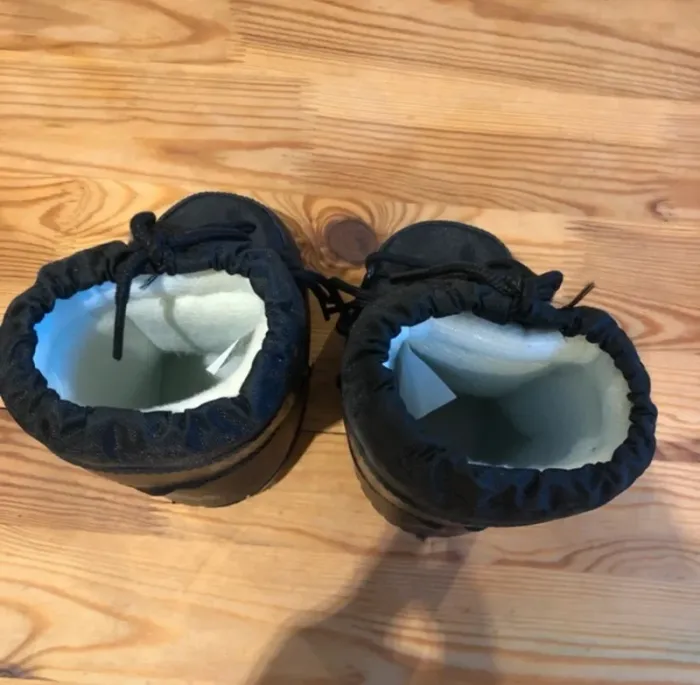 Bottes de neige. Taille 20-22 - photo numéro 5