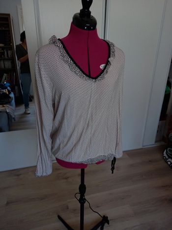 Jolie blouse Miss Captain T.40