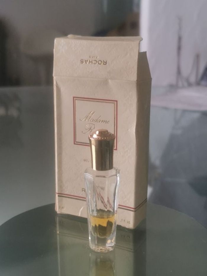 Miniature Madame Rochas