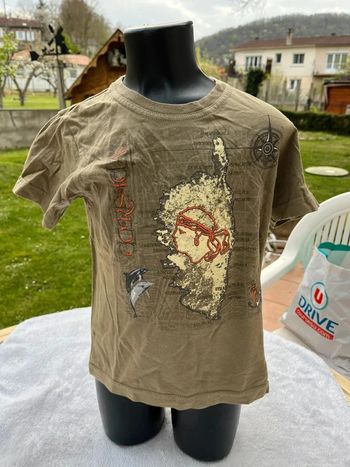 T shirt corsica vert taille 5/6 ans
