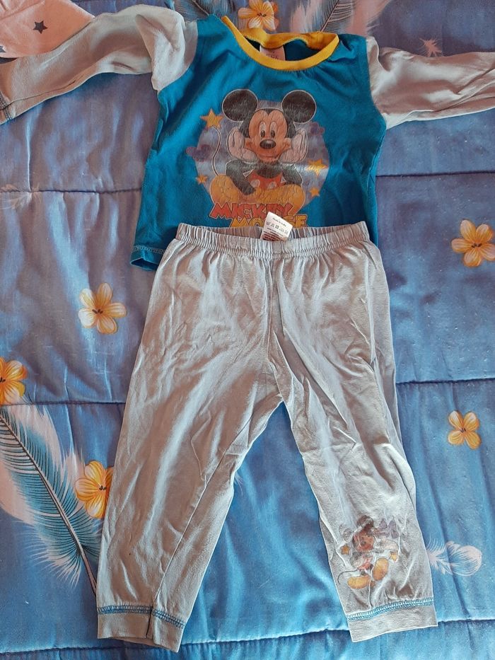 Pyjamas 2 pièces 18 mois - photo numéro 4