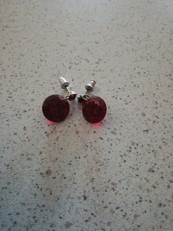 Boucle d oreilles femme rouge