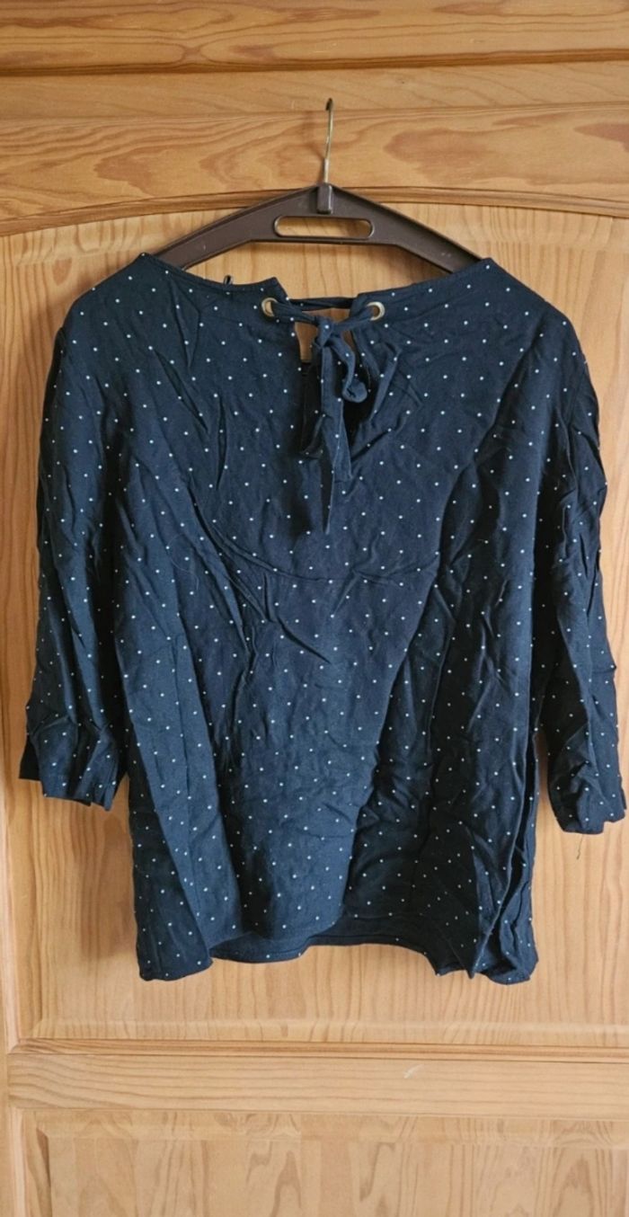 Blouse a pois 🖤🤍 - photo numéro 2