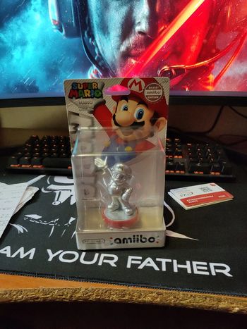 Amiibo Mario silver