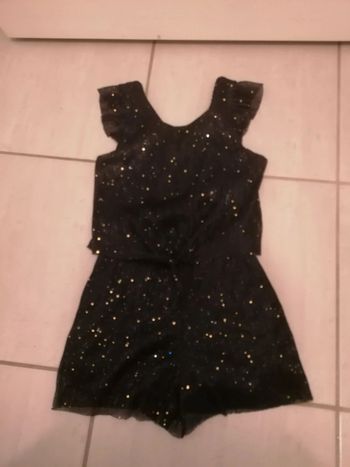 Combi short avec paillettes multicolore et dorées neuf juste lavé taille 4 ans