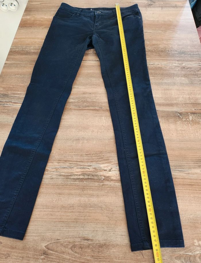 joli pantalon slim skinny bleu marine taille 39 Only blue denim en excellent état - photo numéro 7