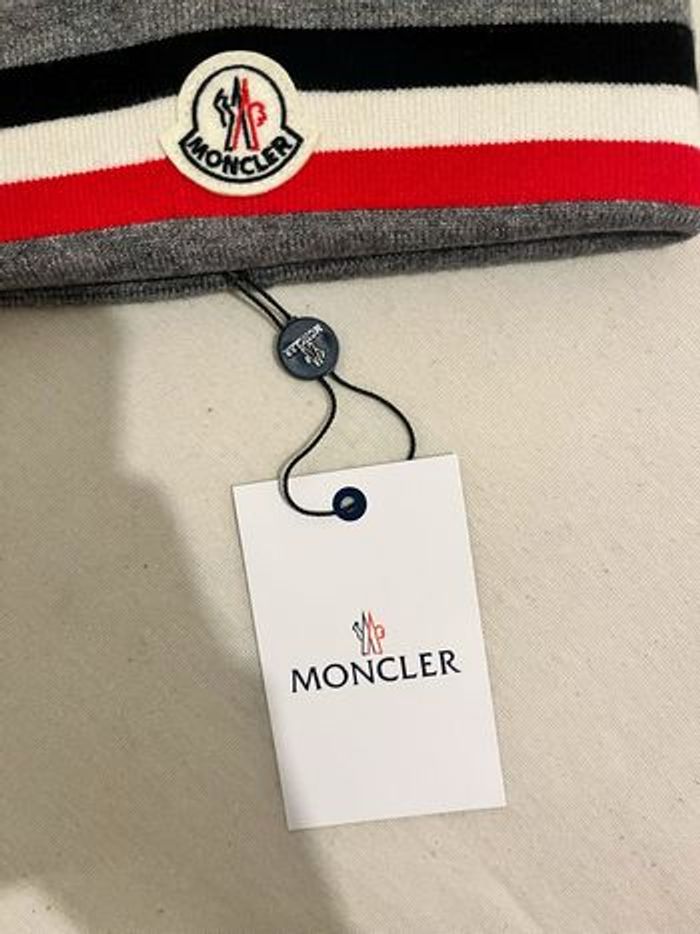 Bonnet Moncler Gris - photo numéro 4