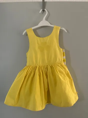 Robe réversible jaune et blanche taille 3 ans