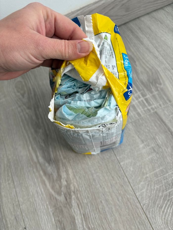 Couches de bain Huggies XS 3-6kg - photo numéro 7