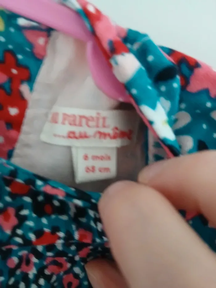 Robe fleurie 6mois - photo numéro 3