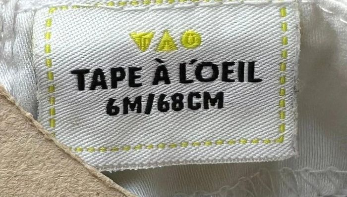 Robe tape a l'oeil blanche et crème - photo numéro 7