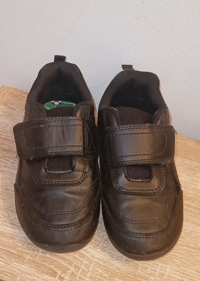 Basket à scratch noir taille 29