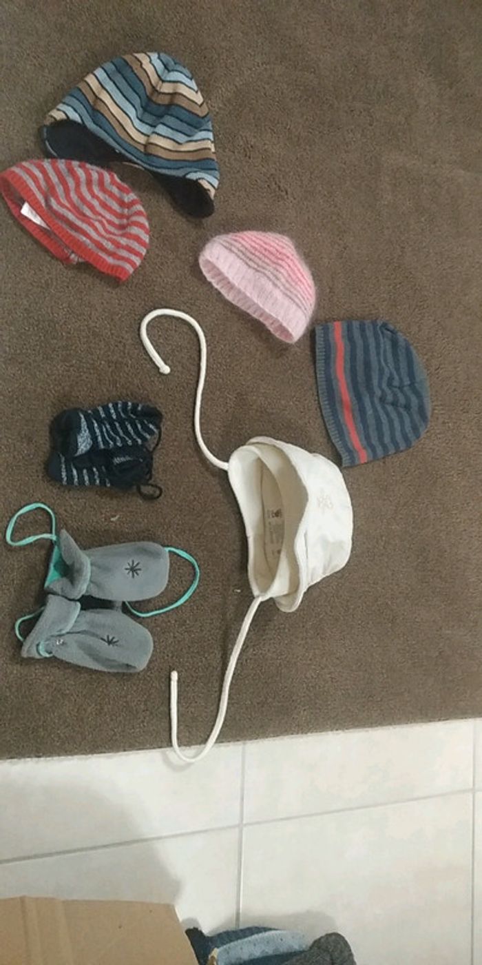 ensemble.bonnets et gants