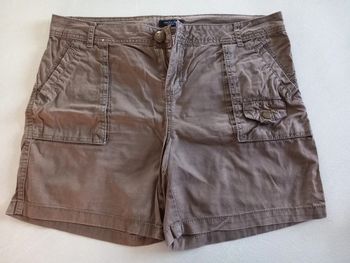 Short kaki