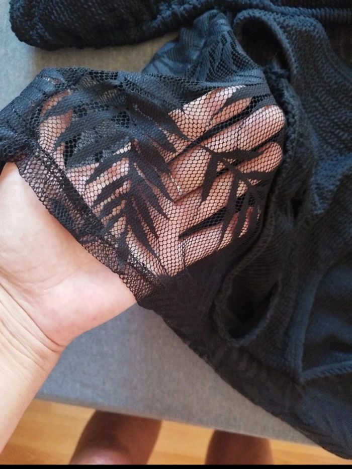 Robe de plage avec maillot de bain taille 44 mais plutôt 42 acheter en Allemagne - photo numéro 2