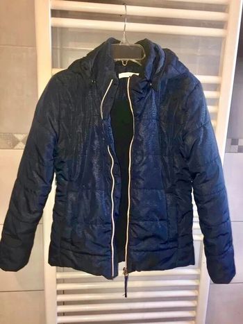 Blouson Name It intérieur polaire et capuche marine 11 ans en tbe à 15 euros