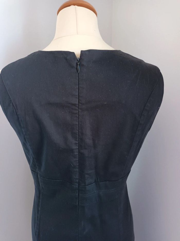 Robe courte noire sans manches - photo numéro 4