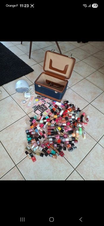 Lot de vernis à ongles