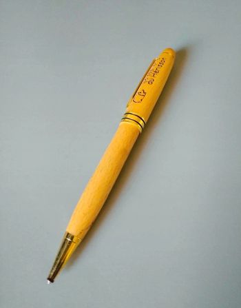 Stylo en bois boissellerie du hérisson artisanal