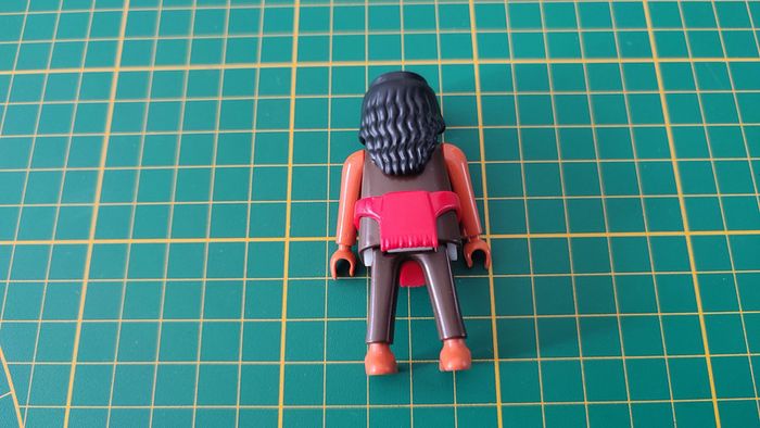 Personnage Indien cheveux longs gris référence 30 00 9442 pièce détachée Playmobil #B85 - photo numéro 2