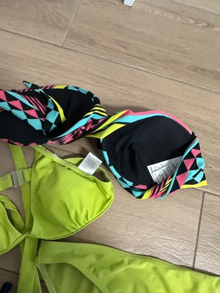Lot maillot de bain 2 pièces - photo numéro 4